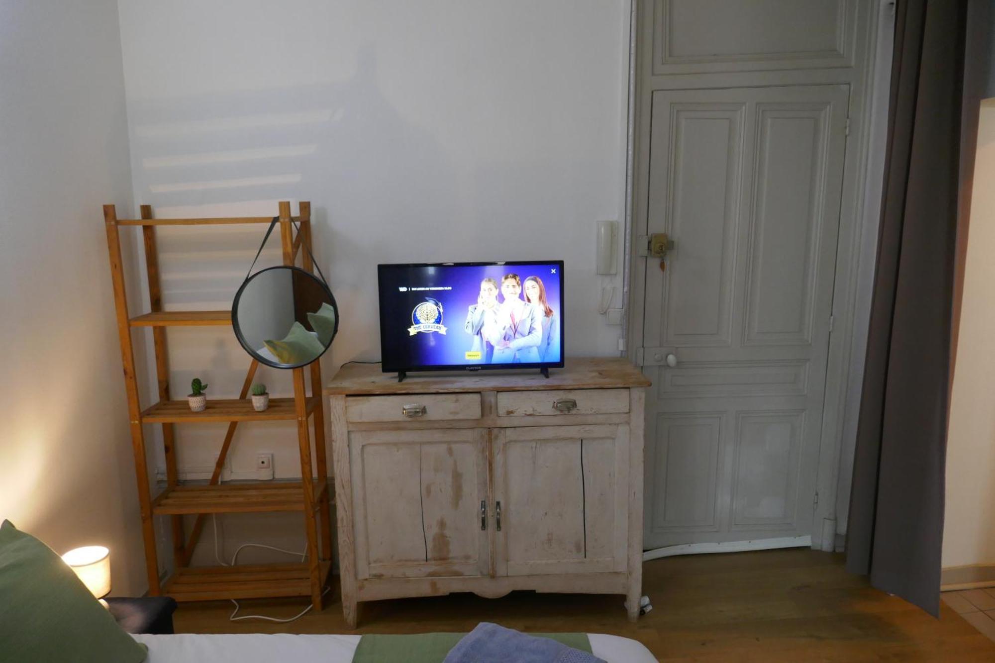 Le Carnot, A Deux Pas Du Centre Ville Besançon Esterno foto